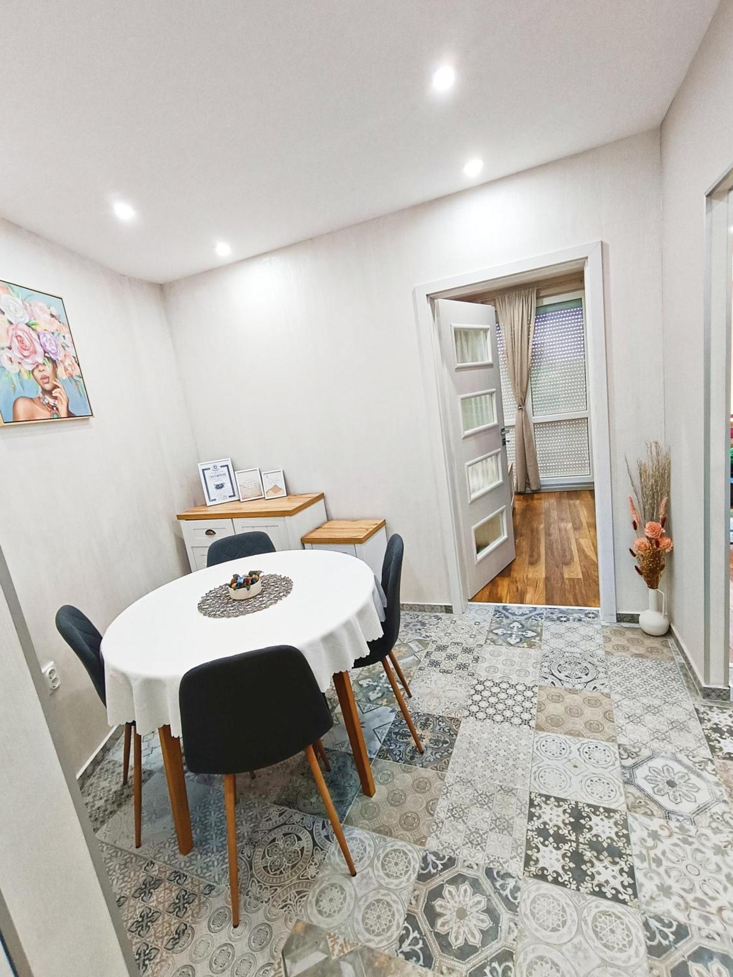 Mdm Apartment City Center Felicita Deluxe Русе Экстерьер фото